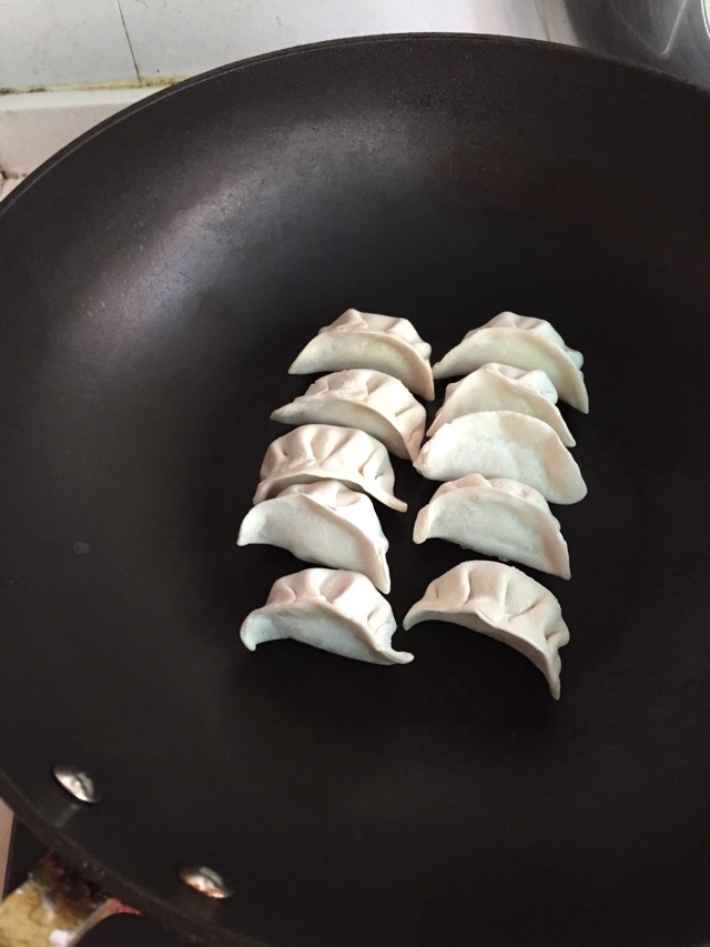 煎饺的做法图解1