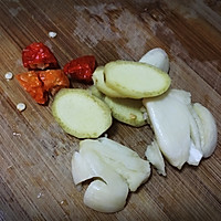黄丫头（黄骨鱼）豆腐汤的做法图解3