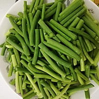 肉丝炒蒜苔的做法图解1