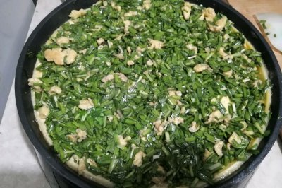 《韭菜鸡蛋馅披萨》20210924
