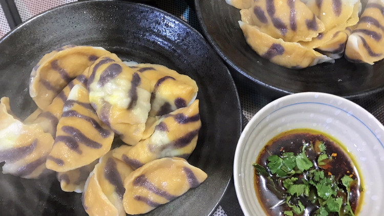 虎年当然要吃一次虎皮饺子咯的做法