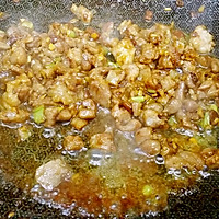 黄酱肉粒酸菜包的做法图解5