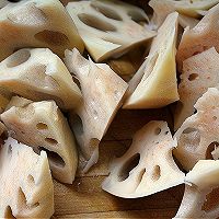 温补益气养颜排骨莲藕四宝汤#秋日养生这样吃#的做法图解5