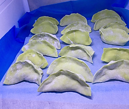 东北芹菜饺子～绿皮版的做法
