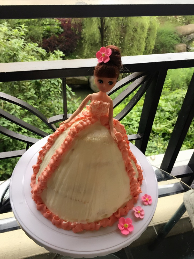 公主生日蛋糕——每个女孩都是公主的做法