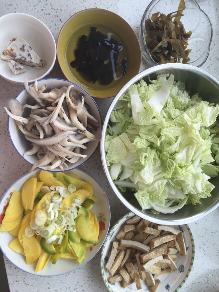 羊油炖菜的做法图解1