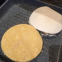 #换着花样吃早餐#墨西哥拉丝芝士鸡肉饼的做法图解12