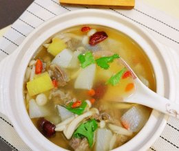 牛肉白萝卜白玉菇减脂汤的做法
