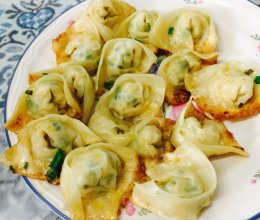 鸡肉鲜虾四季豆馄饨的做法