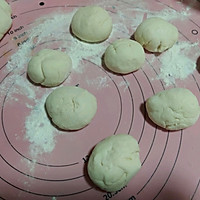 比肉包子还香的豆干粉条馅素包子的做法图解9
