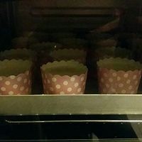李孃孃爱厨房之一一戚风杯子蛋糕的做法图解14