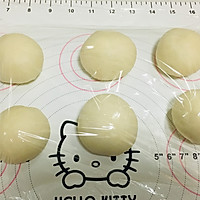芋泥蛋黄餐包的做法图解3