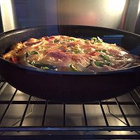 蔬菜火腿肠披萨的做法图解6