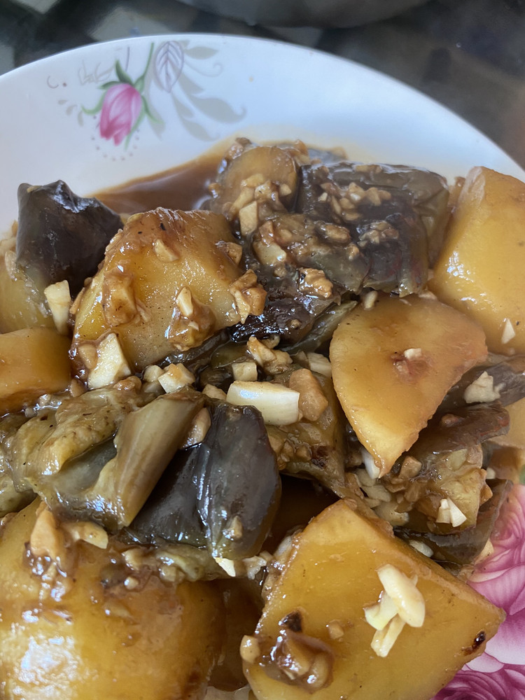 茄子炖土豆的做法