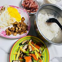 石锅拌饭的做法图解1