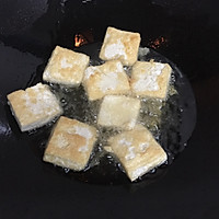 炸豆腐鸡肉炖金针菇的做法图解2