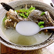 芹菜鱼头汤