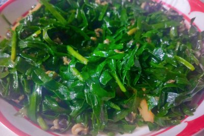 韭菜炒螺蛳