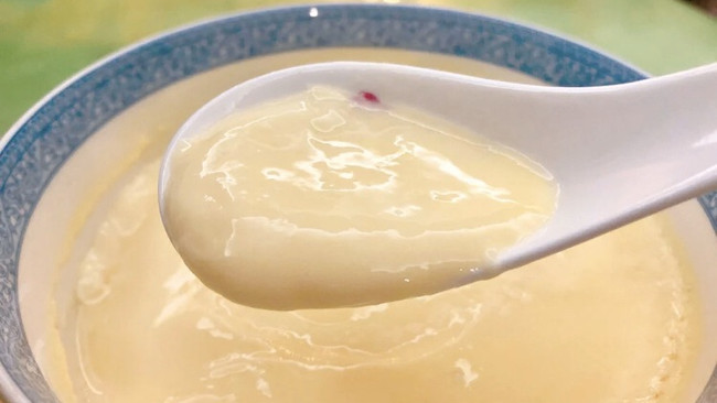 牛奶炖鸡蛋｜简单快手美容甜品的做法