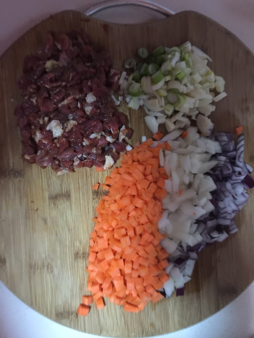 羊肉炒饭的做法图解1