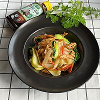 #减一点更好#河粉肉丝的做法图解11