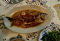 腌菜焖鱼的做法