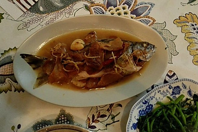 腌菜焖鱼