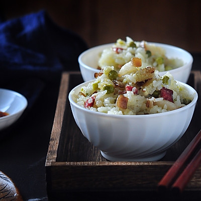 腊肉豌豆糯米饭