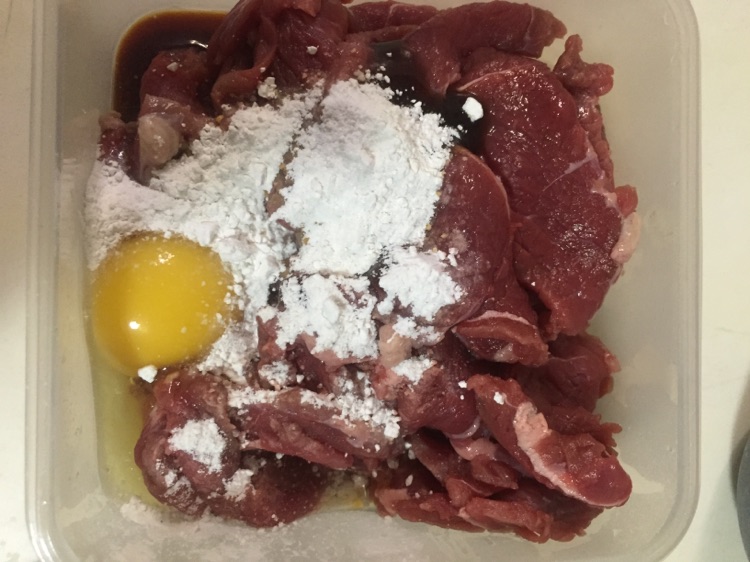爆汁牛肉的做法图解2