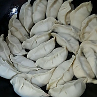 不用电饼铛的“猪肉锅贴”(鸡爪冻)的做法图解5