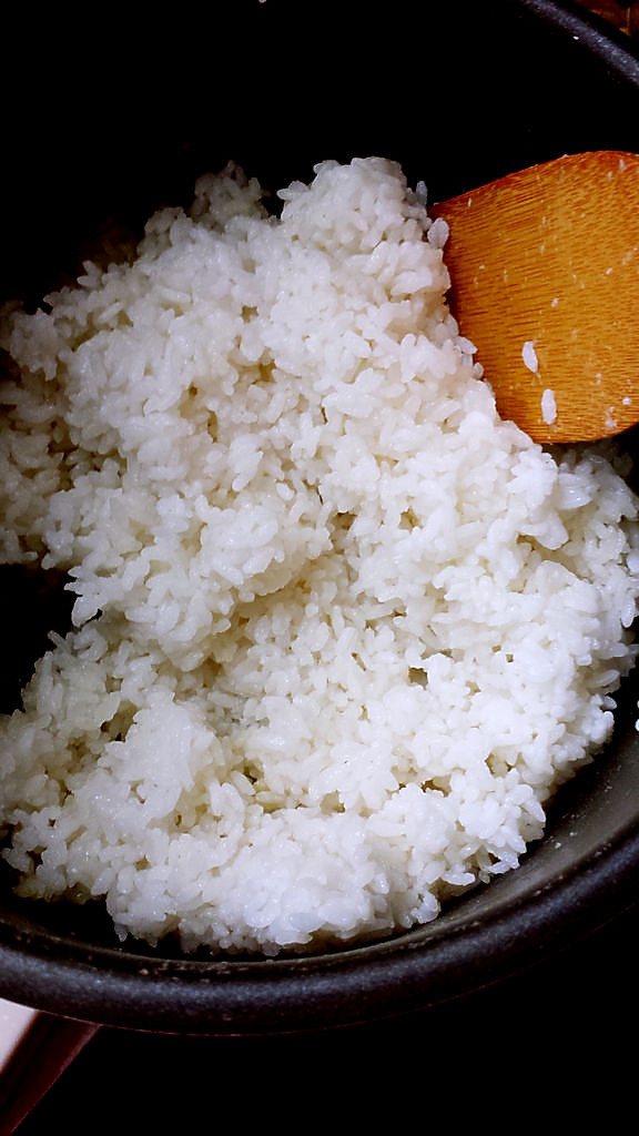      熟米饭搅散