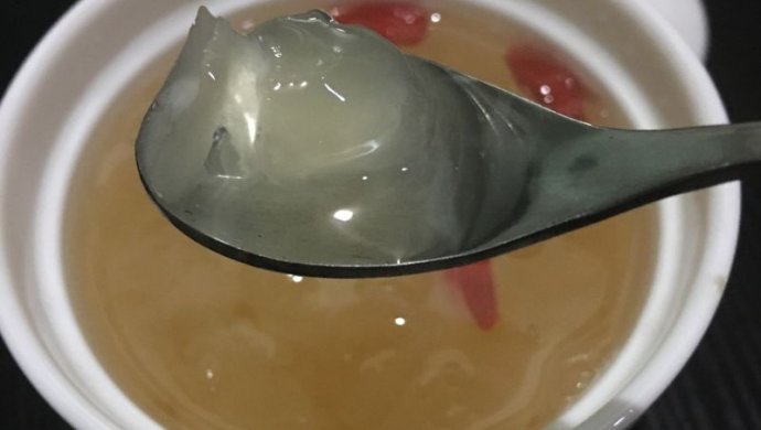 皂角米银耳羹/润肺养颜