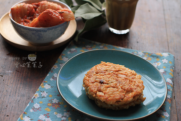 利仁电饼铛试用之二【辣白菜饭饼】