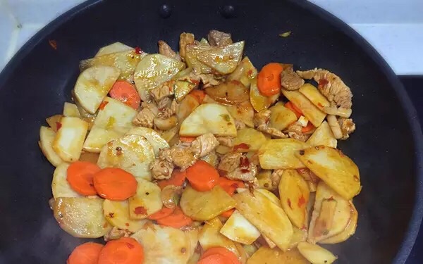 干锅土豆片（分享）的做法图解8