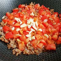 葱香茄酱肉焖豆的做法图解4