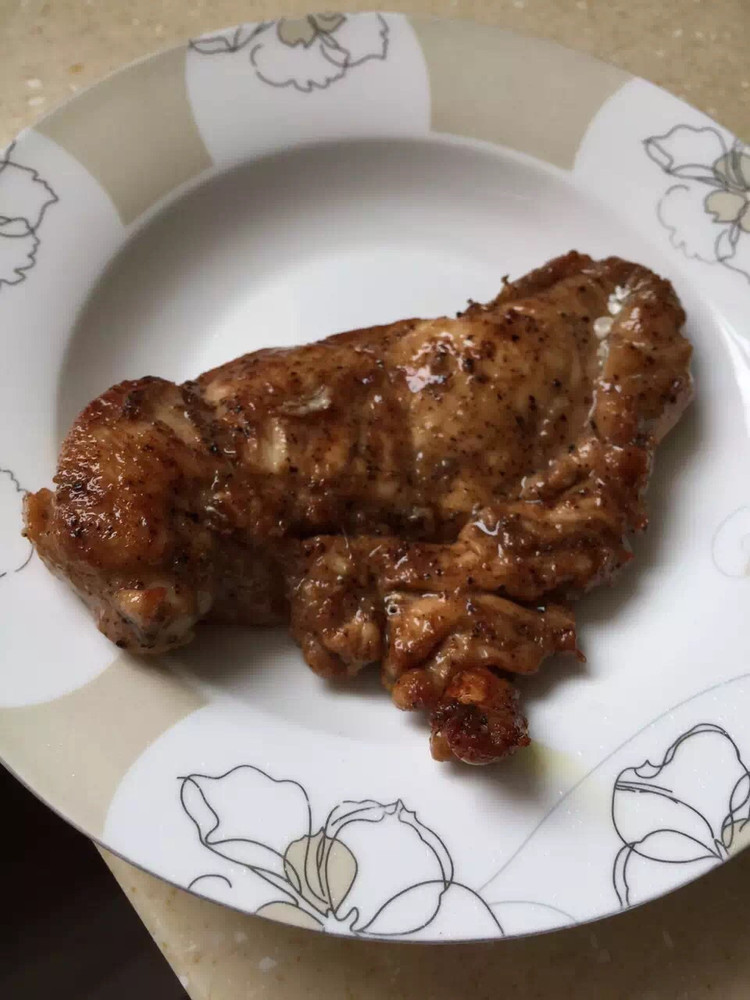 黑椒鸡胸肉（煎）的做法