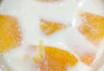 木瓜炖牛奶的做法