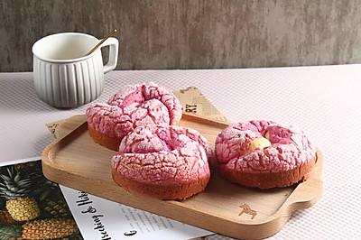 粉红菠萝包！一款独特的日式面包在家都可以做简单又好吃！