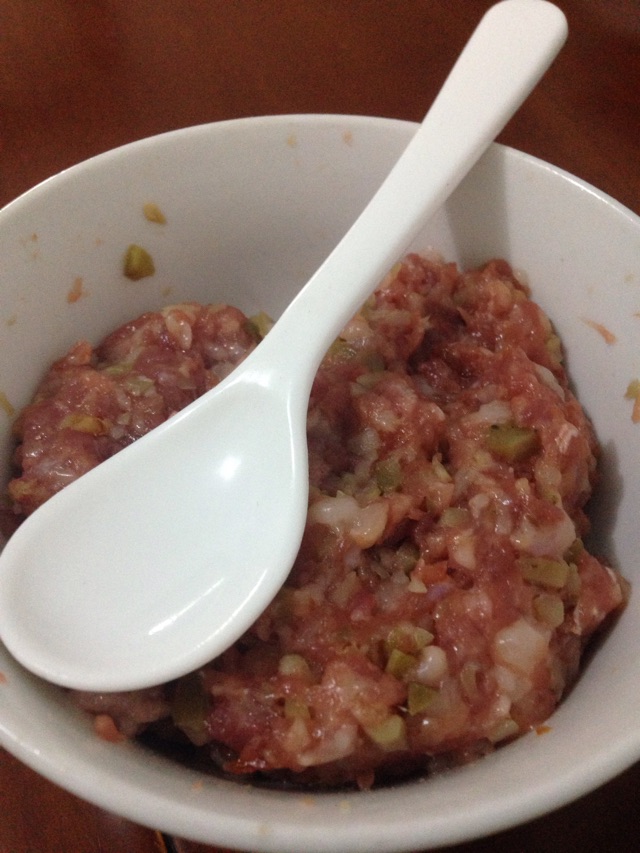 肉汤圆的做法图解2