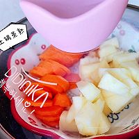 宝宝辅食食谱   胡萝卜苹果奶糊的做法图解4