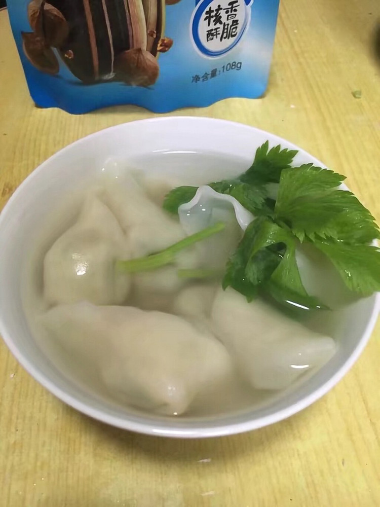 猪肉芹菜饺子的做法