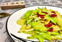 青椒炒笋片#下饭菜的做法
