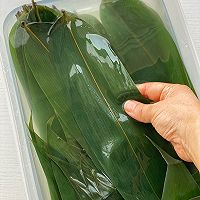 不漏一粒米的红豆沙牛角粽的做法图解2