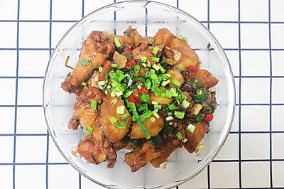 土豆炖翅根