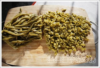 肉末酸豆角的做法图解1