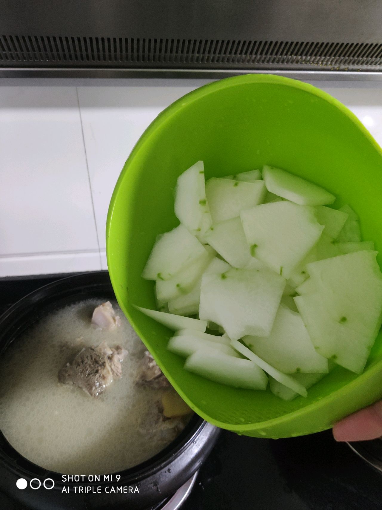 冬瓜玉米排骨汤怎么做好喝？ | 说明书网