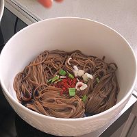 #白色情人节限定美味#健康好吃的葱油拌荞麦面的做法图解8