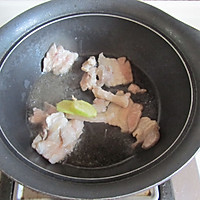 金针菇豆油皮烧肉的做法图解3