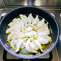 #感恩节烹饪挑战赛#香煎饺子的做法图解14
