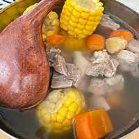 胡萝卜玉米排骨汤的做法图解5